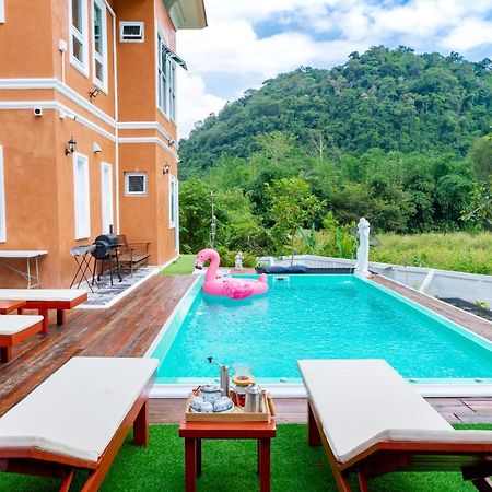 Villa Chateau De Luxi Khao Yai - ชาโตว์ เดอ ลูซี่ เขาใหญ่ Mu Si Exterior foto